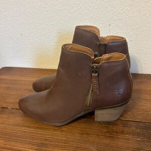 Frye Judith zip bootie ankle boots